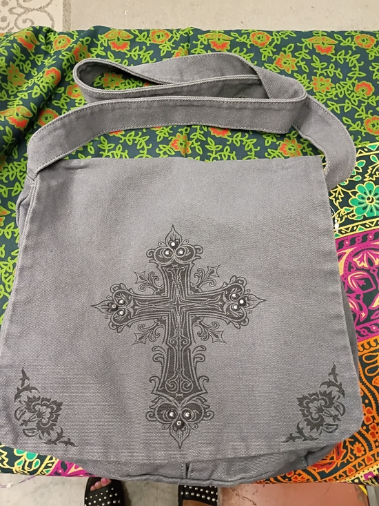 Hot Topic Handbags - 🆕 HOT TOPIC Gray Cross-Print Canvas Messenger Bag